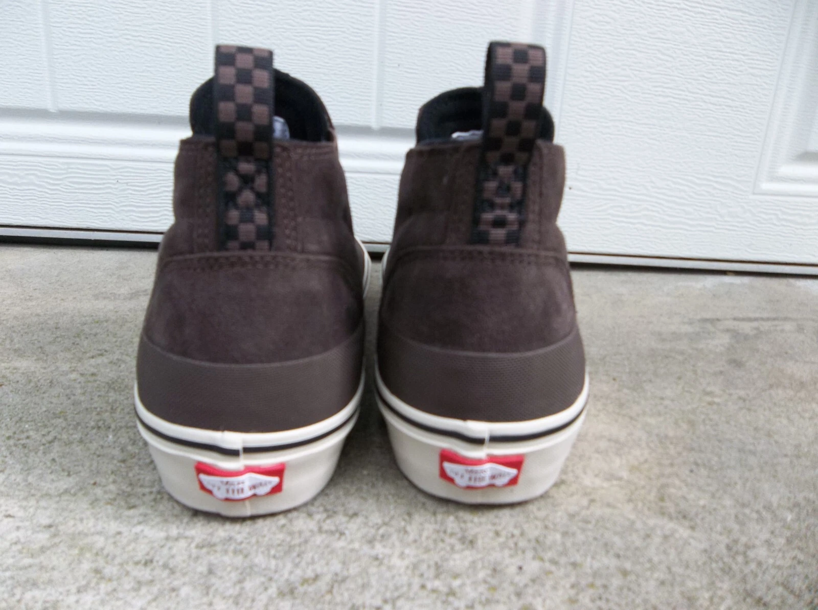 STIVALI UOMO VANS MTE MID SLIP ON ISOLATI NUOVI CON ETICHETTE.TAGLIA 9.NUOVI PER IL 2025.RISPARMIA