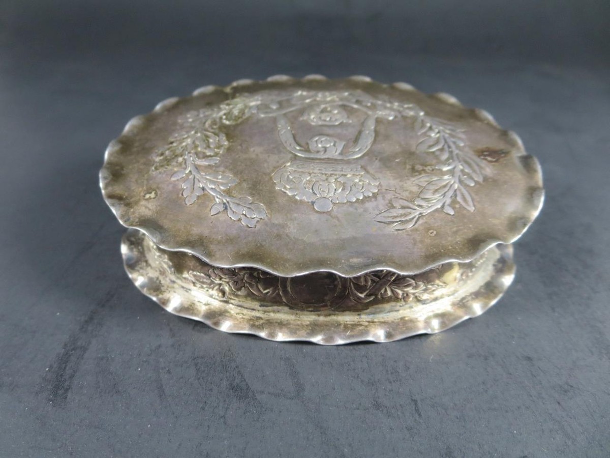 Antique Karl Kurz Hanau Germany .930 Silver Oval Trinket Box