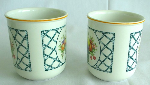 Villeroy and Boch Basket Mugs 3.625 inches Tall 2 Pieces - Picture 4 of 8