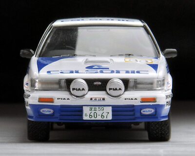 Tomica Rimited Vintage Neo 1/64 Lv-N185B Nissan Blue Bird SSS-R