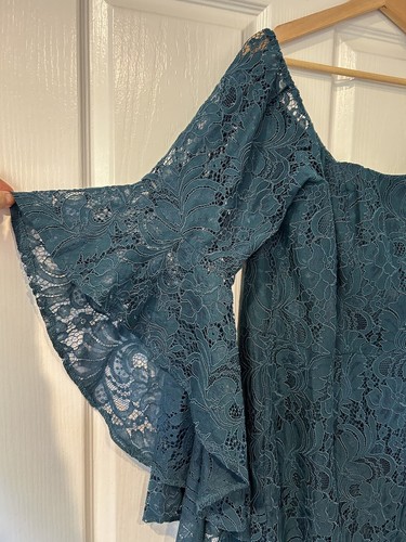 City Chic Women's Size M (18) Emerald Lace Bell Sleeve Off Shoulder Evening Gown - Picture 2 of 5