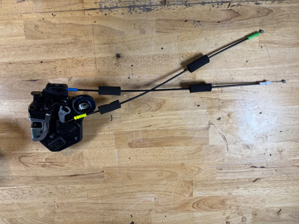 Привод замка задней правой двери для Lexus RX330 ES330 2004-2006 RX350 ES300 RX400h - Изображение 2 из 2