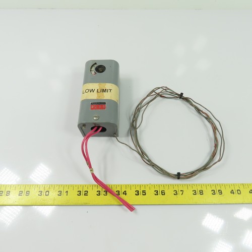 Penn Johnson Controls A19ABC-24 Temperature Control Switch Thermostat 120/240Vac