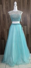 Terani Couture Size 4 Beaded Mesh Crop Top and Tulle Skirt Set Aqua White Formal