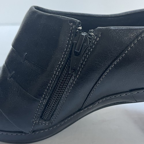 Clarks Artisan Size 8.5M Ankle Booties Pumps Black Leather Inside Zipper - Picture 9 of 11
