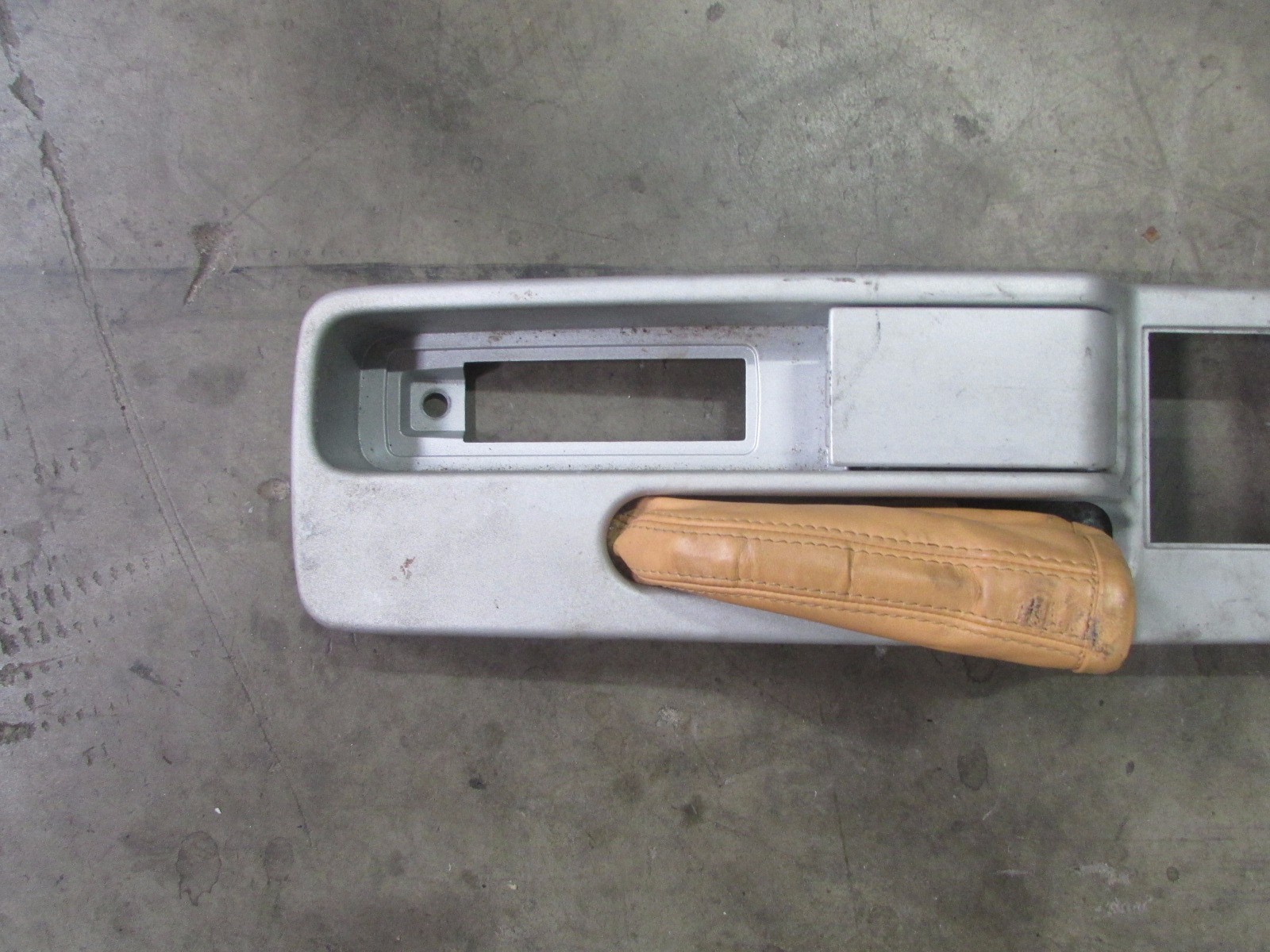 Ferrari 360, Console Front, Silver, Used P/N 66121600