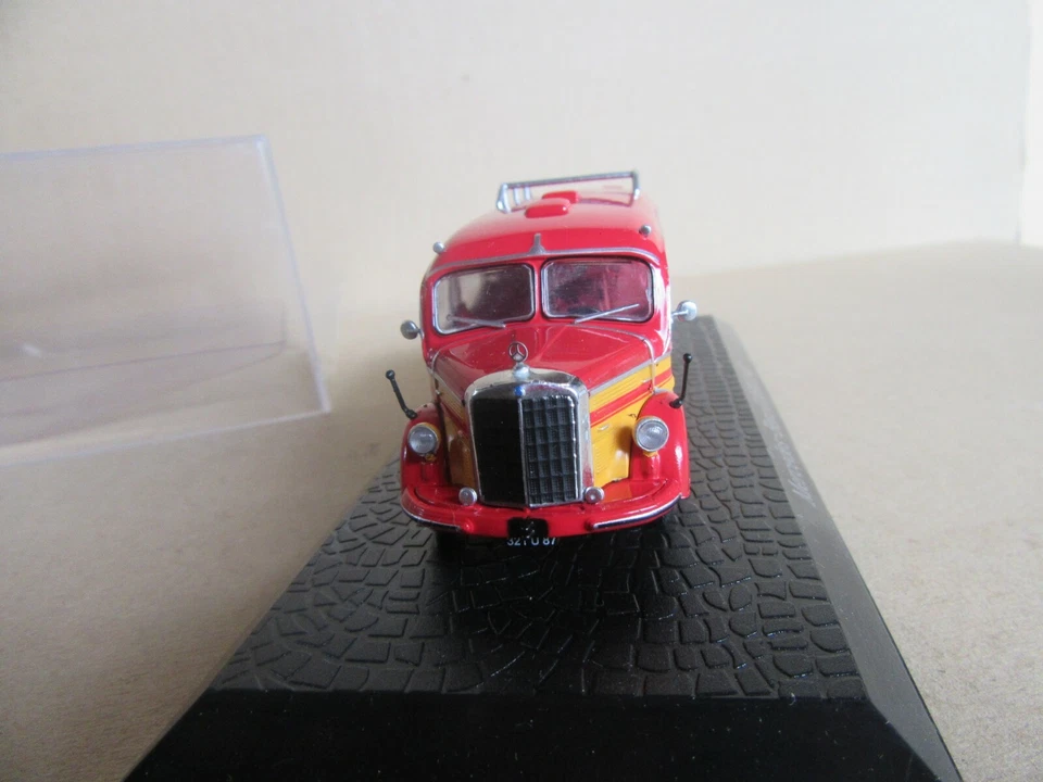 489I Atlas Mercedes O 3500 1949 Bus 1:72 - Photo 4/4