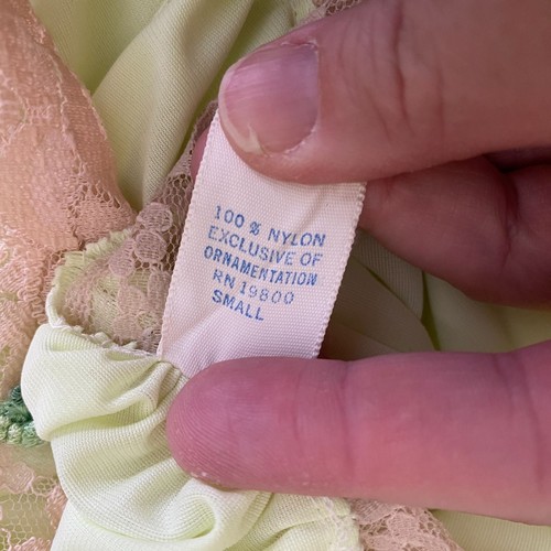 Vintage Radcliffe Nylon Nachthemd Größe Small Hellgrün LS Spitzenzierleiste 60er - Bild 10 von 10