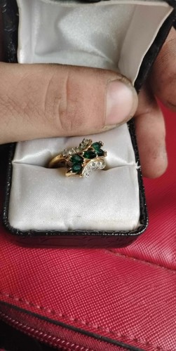 14 K White Gold With Green Emerald And Diamonds