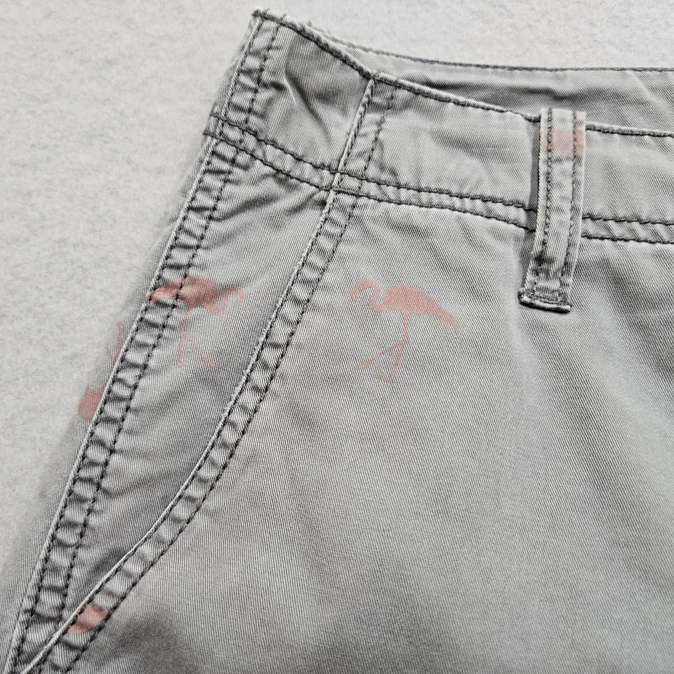 Aeropostale Flamingo Print Bermuda Shorts Womens 28 Gray Mid Rise Stretch Modest — 第 2/4 张图片