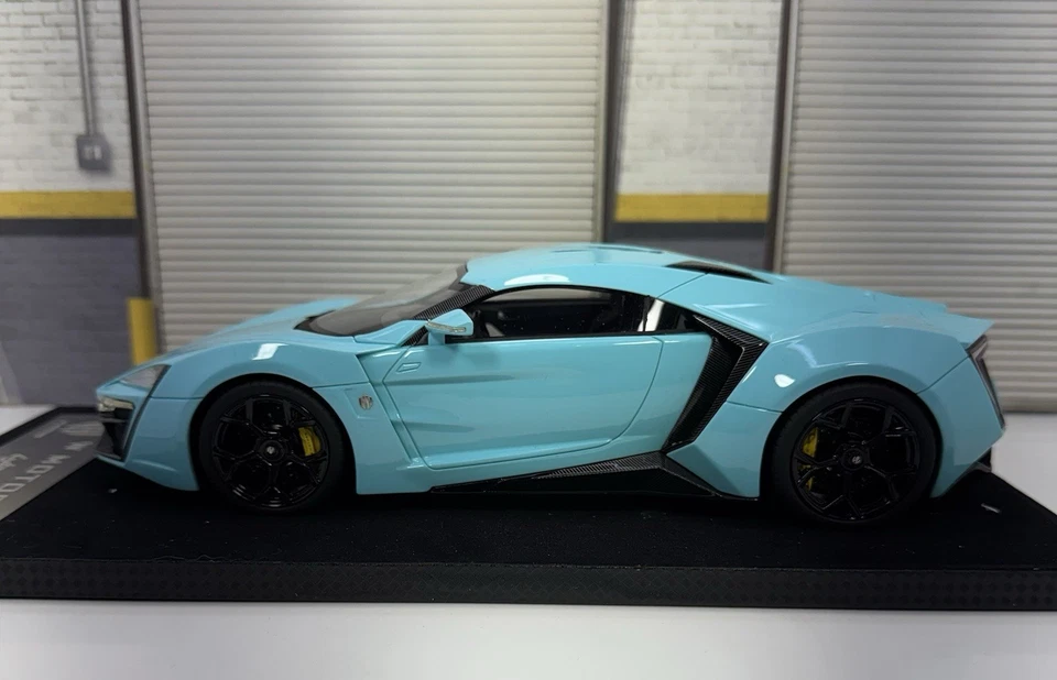 MOTORHEX 1/18 Scale W MOTORS “LYKAN” BLUE - Image 2 of 4