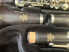 Vintage "S.M.L " French  Clarinet, 2-Yr wrrnty, no crax, all new pads looks new.