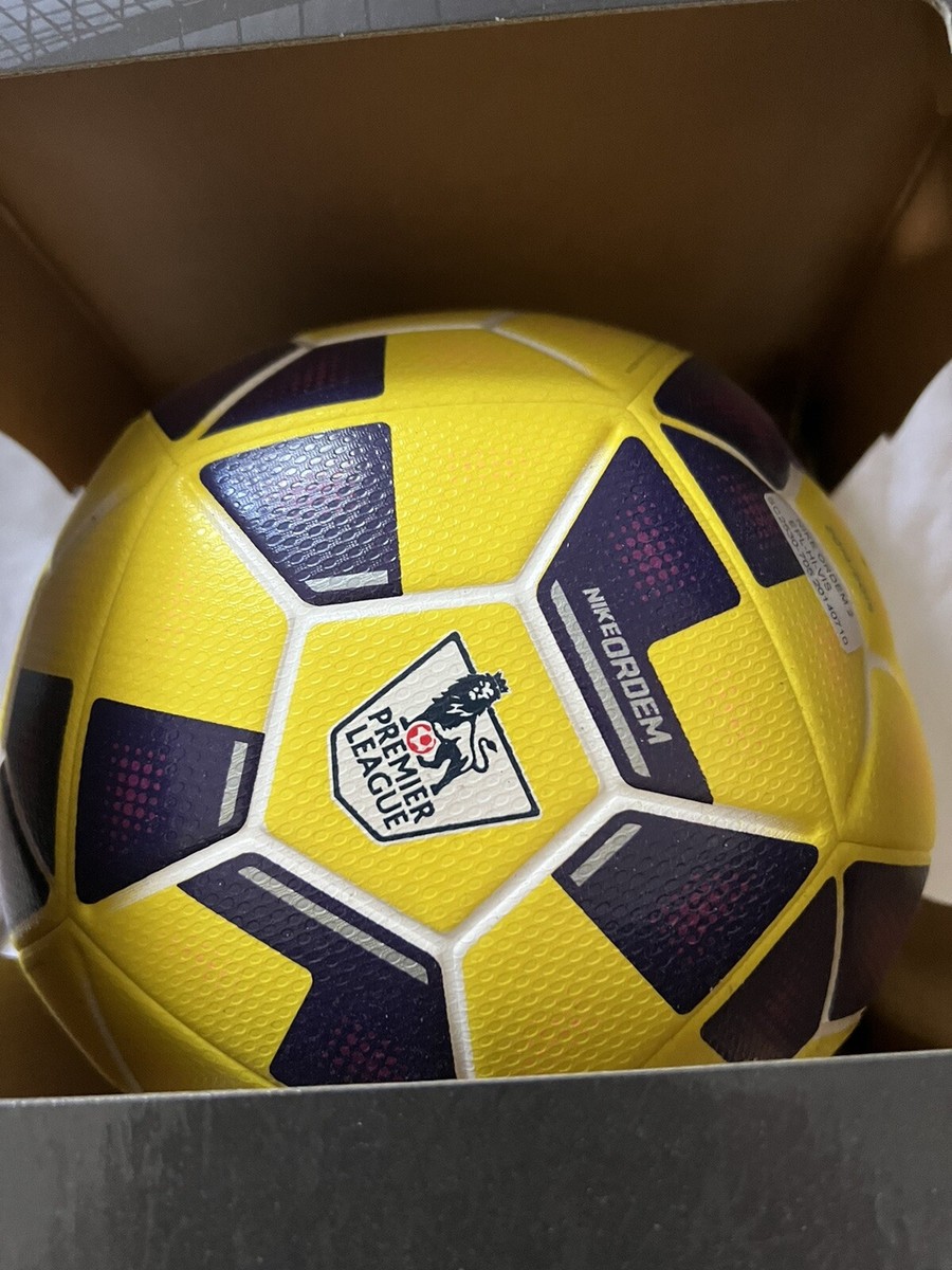 Nike Ordem サッカーボール　2014/2015 RARE NIKE ORDEM 2 2014/2015 WINTER OMB OFICCIAL MATCH BALL