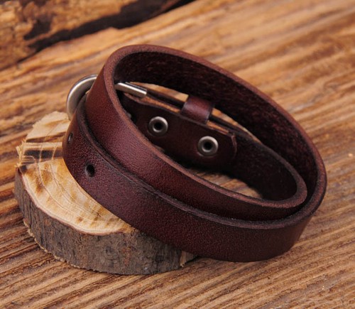 Bracciale JG557 Marrone Scuro Biker Rock Vintage Doppio Avvolgimento Pelle Vacchetta Fibbia - Foto 2 di 12