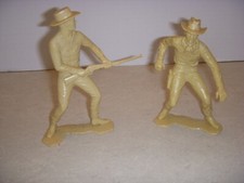 Vintage PLASTIMARX WESTERN COWBOY 2 ACTION FIGURES ON STANDS, 5 1/2" TALL
