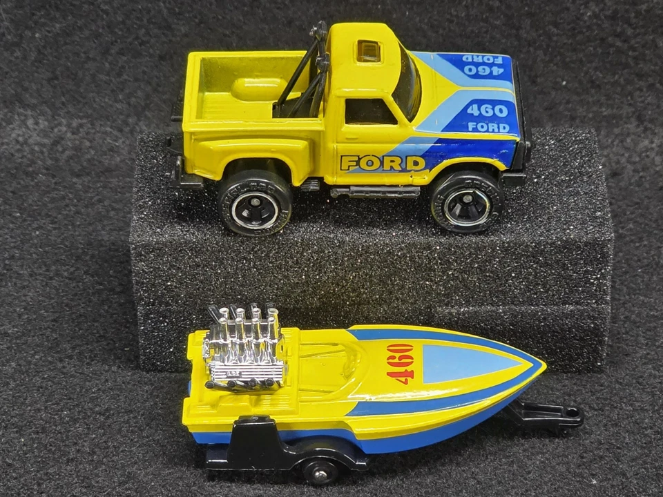 Matchbox Two Pack TP-119 Flareside Pickup & Seafire Boat on Trailer - Image 2 of 4
