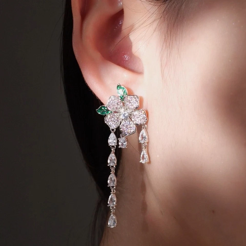 White gold made with SWAROVSKI crystal stud dangle 925 silver flower earrings Foto 4 de 4