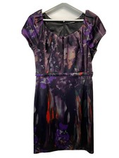 Tahari Sheath Dress Gorgeous Abstract Wearable Art Stretch Ponte Satin 8
