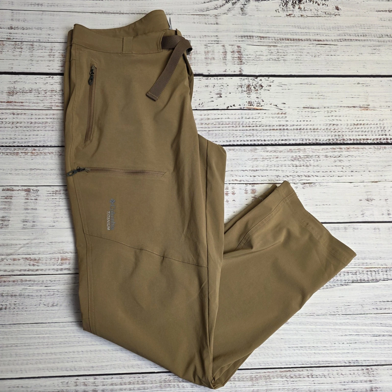 Columbia Titanium Titan Pass Hiking Pants Men 38x32 Brown Zip Pocket Belted