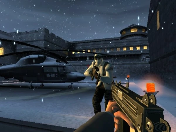JAMES BOND 007 NIGHTFIRE . Pal España . Envio Certificado, foto 2 de 3