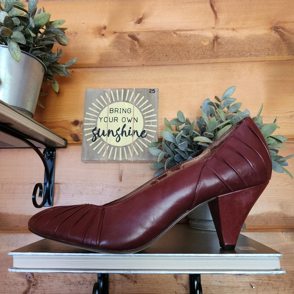 Zapatos de tacón Indigo by Clarks rojo borgoña cuero plisado confort oficina talla 9,5 M Foto 2 de 4