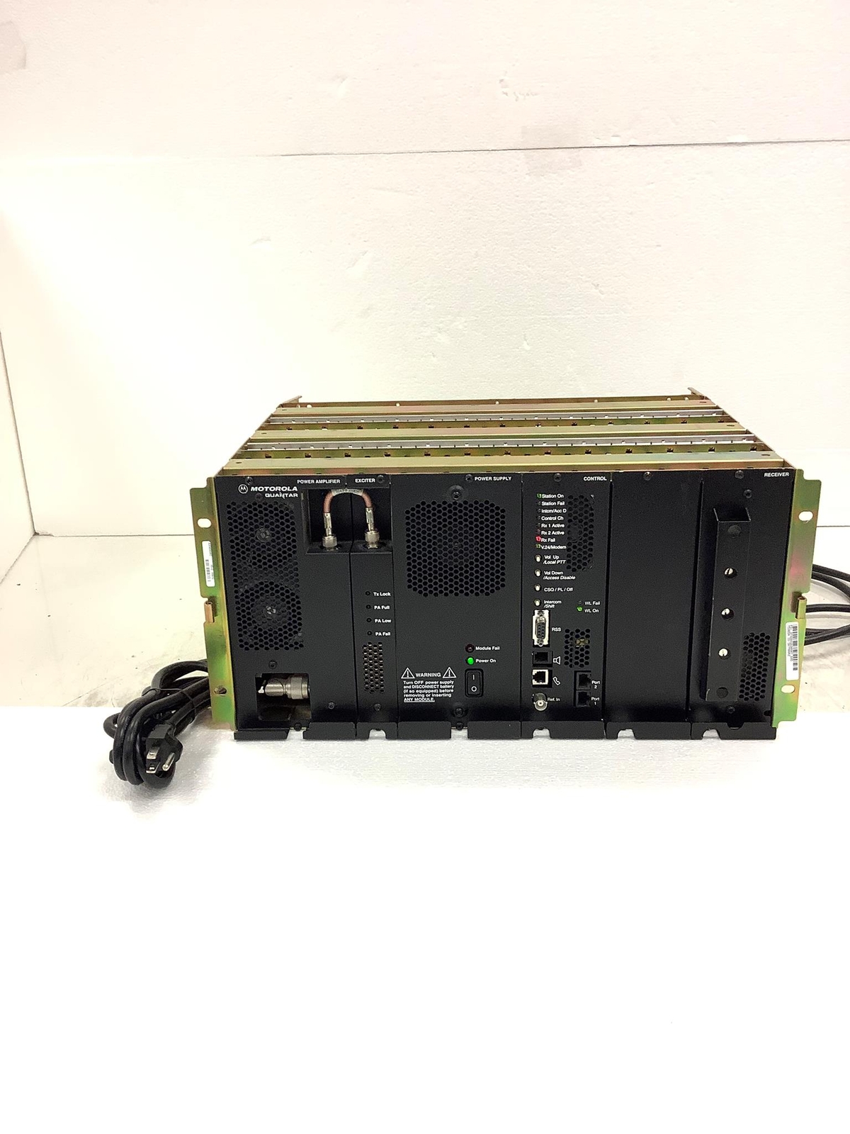MOTOROLA QUANTAR T5365A Power Amplifier w/PS,Chassis, Receiver,Exciter,Rack Ears