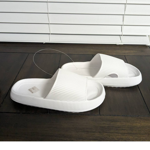 Women's NWT Super Soft 6.5/7 Thick Platform Slides Non-Slip Slippers,