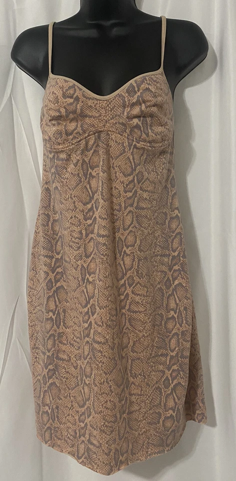 Vestido sin mangas Victoria’s Secret para mujer con aros rosa estampado de piel de serpiente 36B Foto 2 de 4