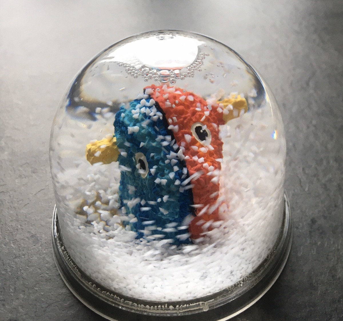 Org. JEFF KOONS Schneekugel Snow Globe „Split Rocker