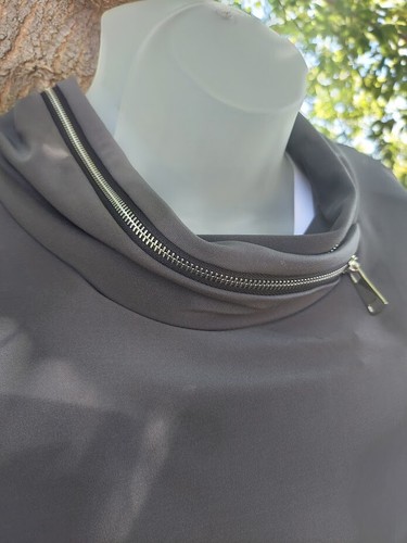 Nuevo con etiquetas Joseph Ribkoff talla grande 20 gris cremallera cuello de tortuga ajustable para mujer - Imagen 7 de 17