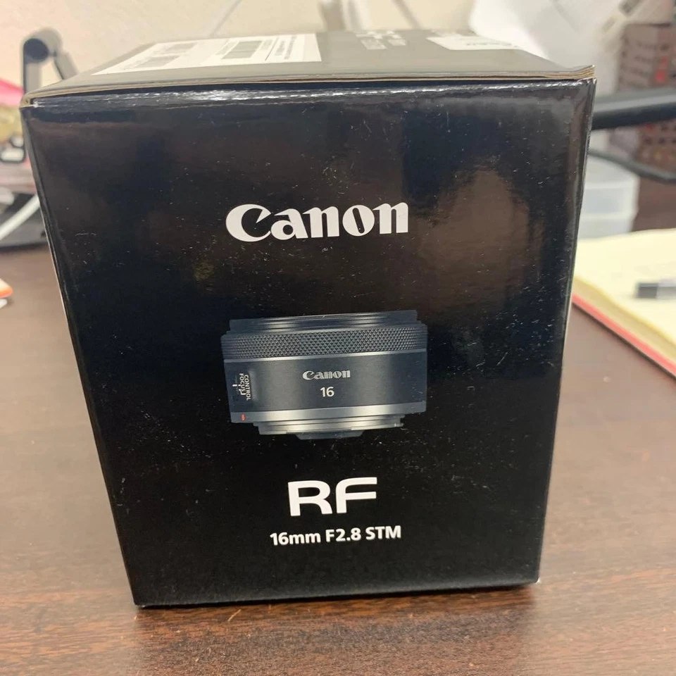 Canon RF 16mm F2 8 STM Wide Angle Lens for Canon EOS R Series Compact - Image 2 of 3