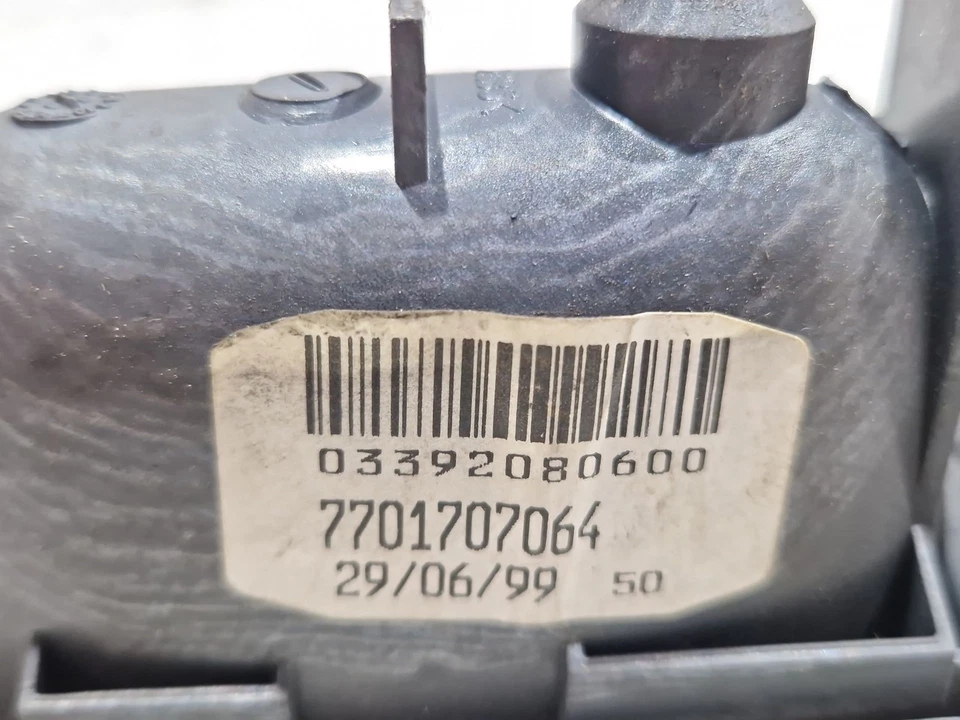 7701707064 MANDO ELEVALUNAS DELANTERO IZQUIERDO / 59748 PARA RENAULT LAGUNA I B - Imagen 4 de 4