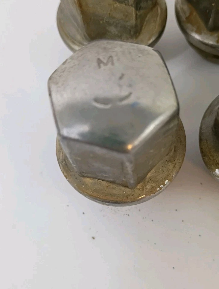 Juego de 8 tuercas OEM 2003-2013 OEM MOPAR genuinas Dodge Ram 2500, 3500 Foto 2 de 3