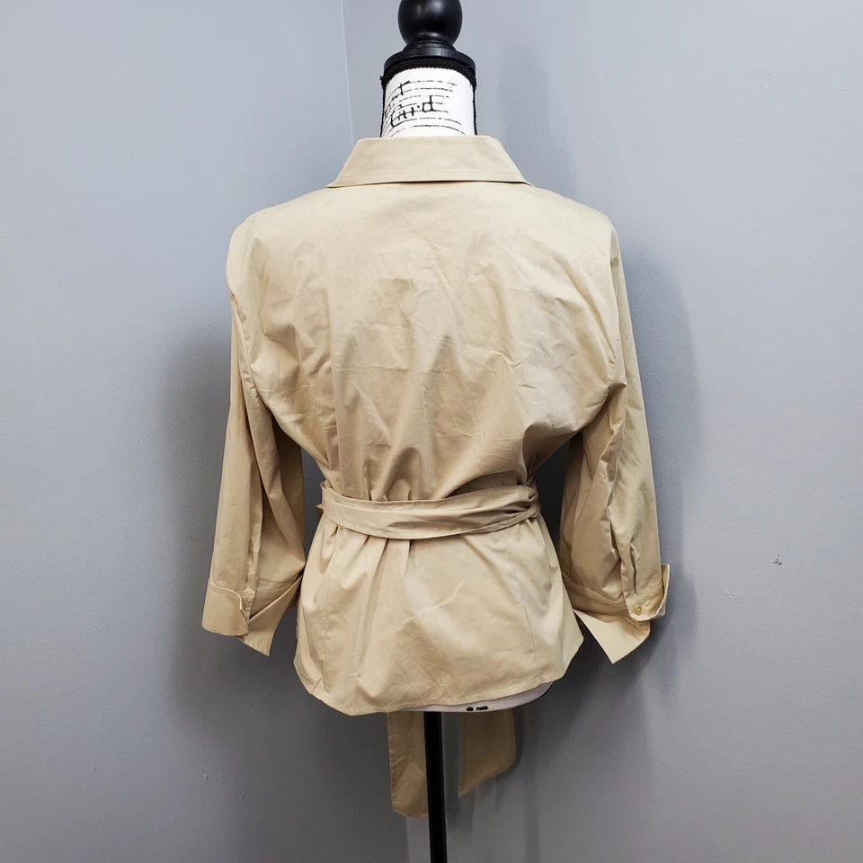 Top envolvente East 5th para mujer Petite 16 marrón algodón lazo cintura manga larga cuello Foto 2 de 4