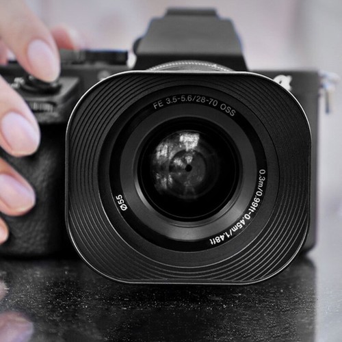 Essential Professional 62mm Lens Hood Protective Shade Covers for Photographers - Picture 4 of 8