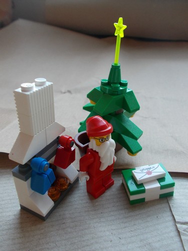 LEGO CITY WINTER CHRISTMAS SCENES ROOMS ADVENT CALENDAR SANTA KID MINIFIG PICK 1 - Picture 22 of 27