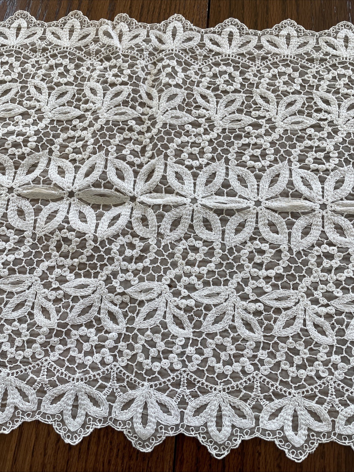 Vintage Table Runner, Buffet or Dresser Scarf Embroidered Lace 49”x14” Gorgeous