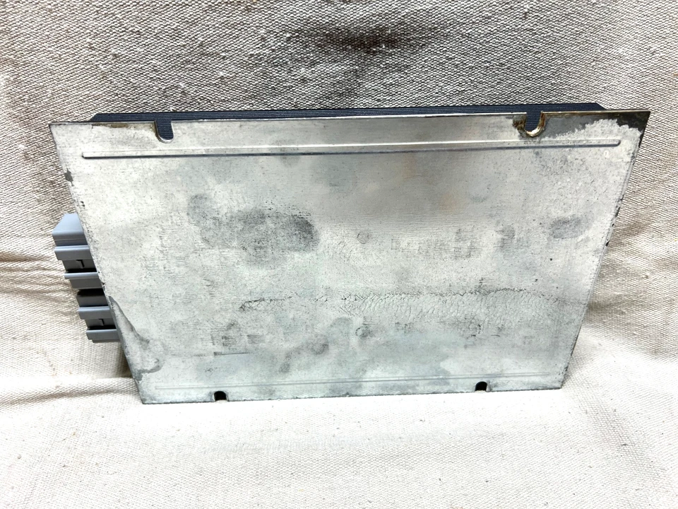 Amplificador de audio radio Volkswagen Passat Dynaudio 2006-2008 amplificador 3C0 035 456A OEM Foto 4 de 4