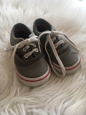 toddler boy grey vans