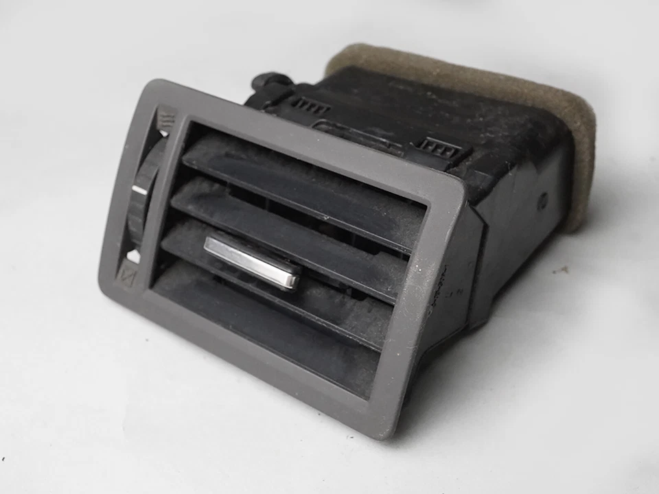 2010 - 2011 Mercury Milan Air Vent Grille Dashboard Nozzle Left Lh 19891Ac Foto 3 de 4