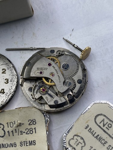 Vintage Welsbro Incabloc Men Watch 17 Jewels w' Parts AS IS For Parts or repair - Picture 9 of 12