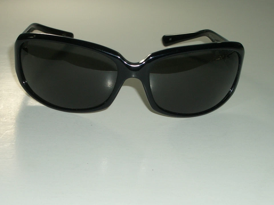 GAFAS DE SOL OLIVER PEOPLE 64[]15-110 KALI NEGRAS BRILLANTES ENVOLTURAS POLARIZADAS con FUNDA Foto 3 de 4