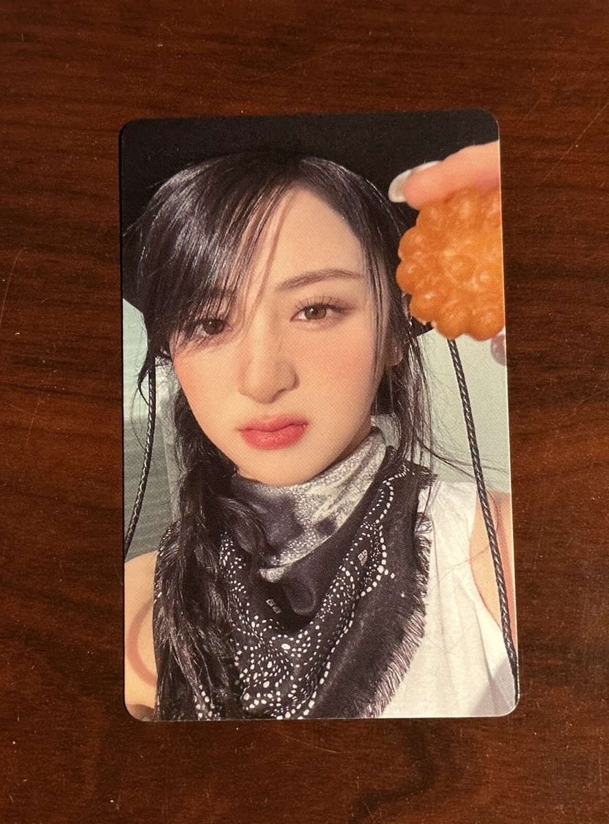 LE SSERAFIM UNFORGIVEN YUNJIN WEVERSE SHOP VIDEOCALL FANSIGN
