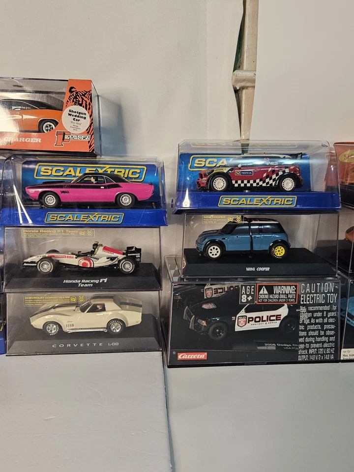 Scalextric Slot Cars Lote Mixto de 28 Coches Nuevos y Usados 1/32  Foto 4 de 4