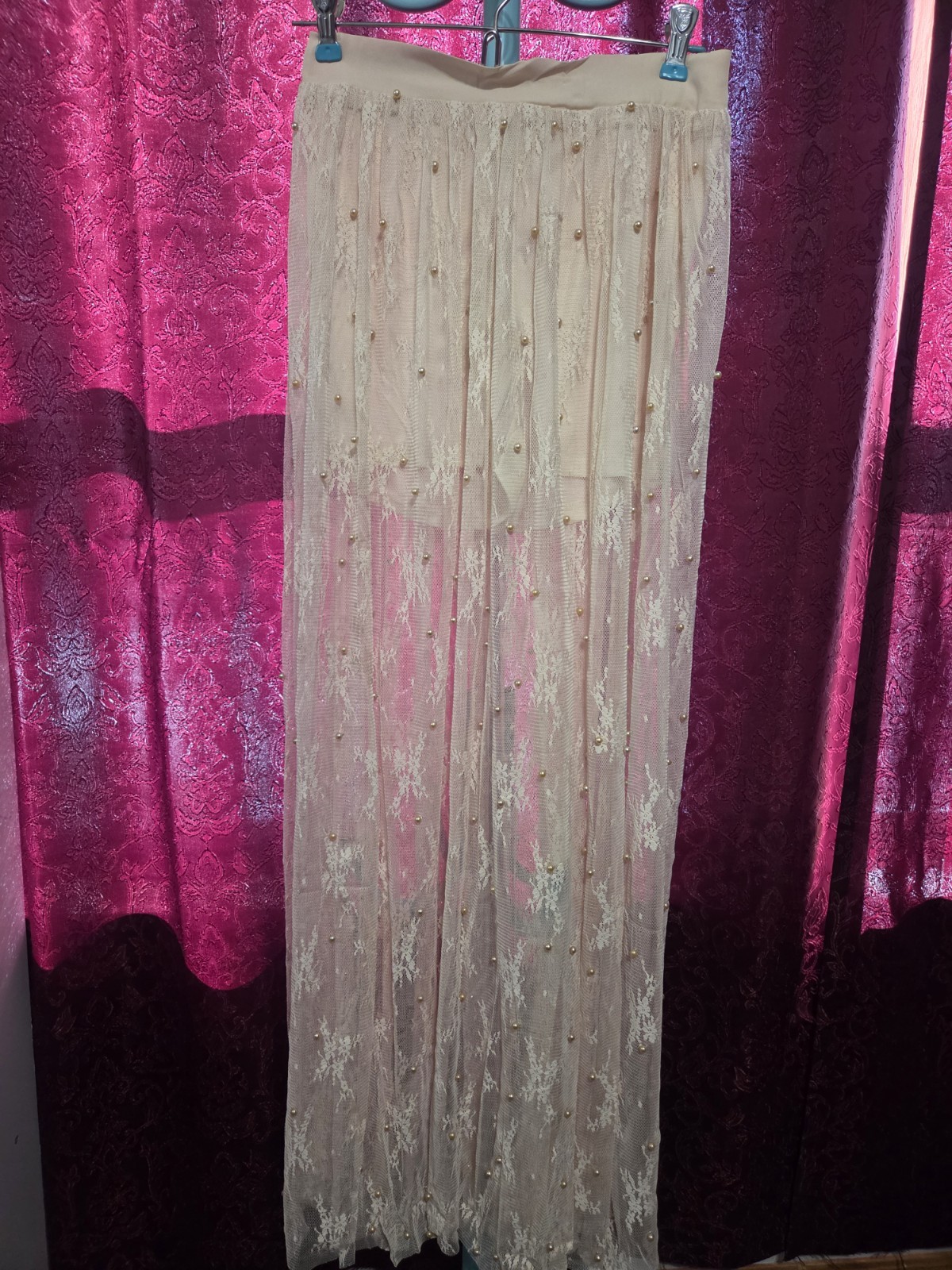 Hayden Los Angeles Pearls And Lace Skirt W/ Built In Shorts. Sz L. NWT.    #552