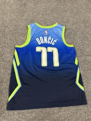 Dallas Mavericks Jersey Mens large 48 Blue NBA Basketball Luka