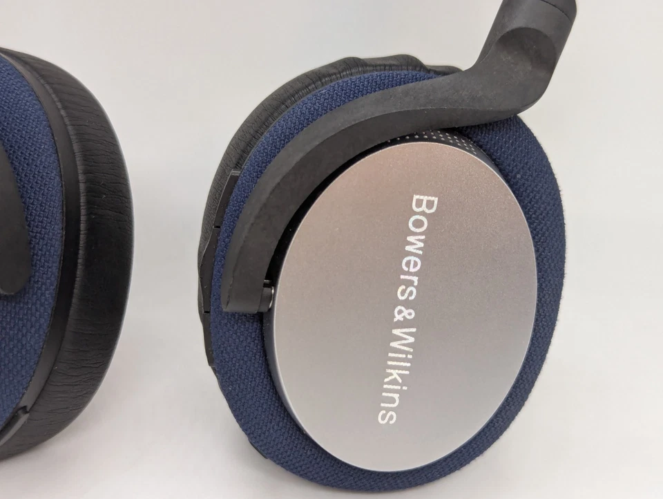 Bowers & Wilkins PX5 headphones wireless Bluetooth noise cancelling blue - Image 3 of 4