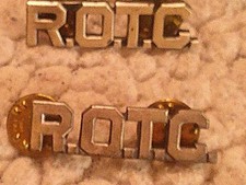 Deux anciens R.O.T.C. Pin's