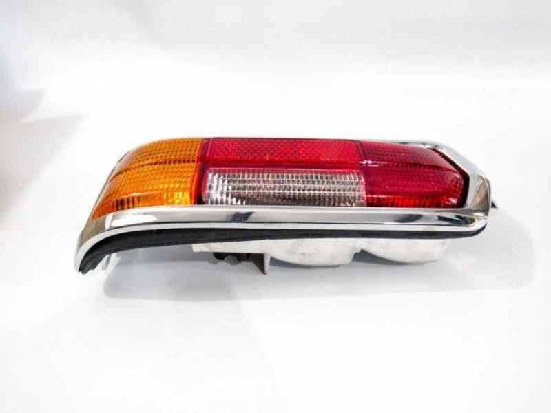 Left Rear Tail Light Lamp Amber fit Mercedes W108 W109 250 280 300 NEW GENUINE - Image 4 of 4