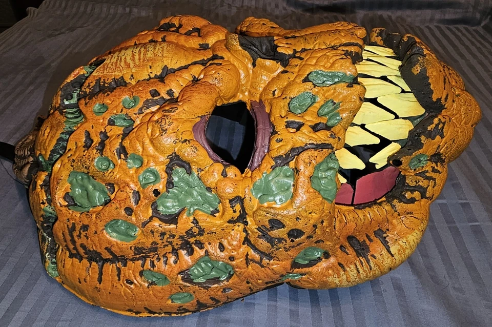 Dark Harvest Pumpkin - Ani-Motion Mask - Halloween Costume Accessory - Image 4 of 4